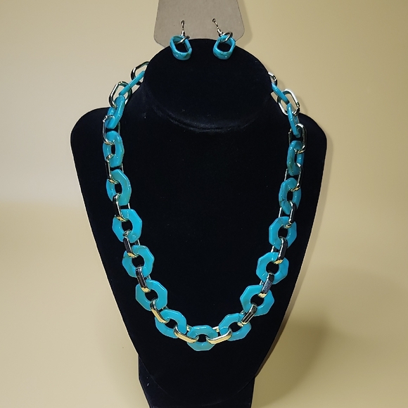Jewelry - Elegant Blue Chain Necklace and Earring Set